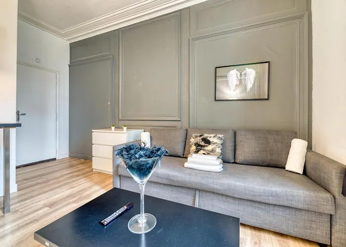 Le Black Angel Votre Au Coeur De ! روان