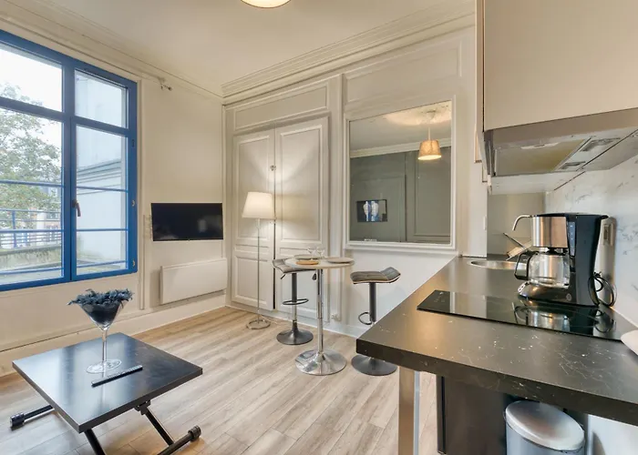 Le Black Angel Votre Au Coeur De ! * روان