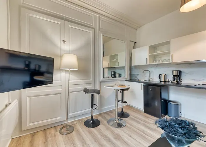 Le Black Angel Votre Au Coeur De !